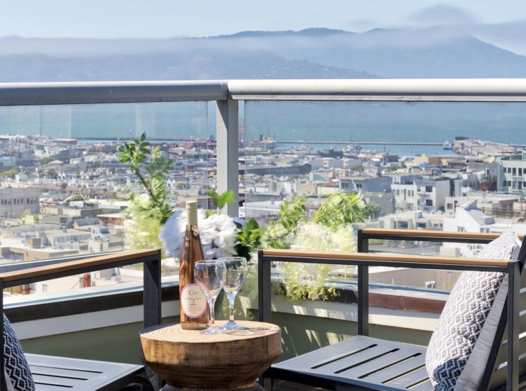 Penthouse à vendre Vues à 270 degrés sur les toits de San Francisco