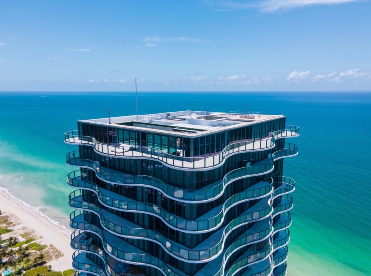 Miami Beach Floride | A Vendre Penthouse en bord de mer vue 360 degrés
