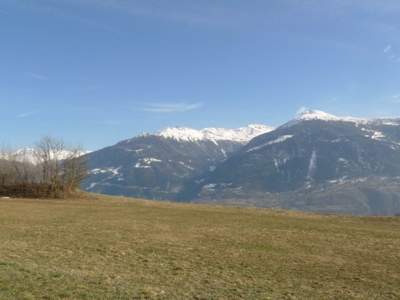 Splendide Parcelle à Bâtir avec Vue Panoramique - Opportunité Exceptionnelle à Lens Valais