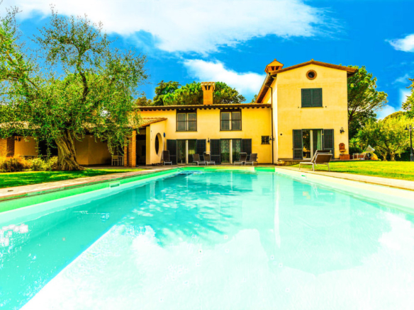 Élégante Villa au Cœur de Grosseto avec Parc et Piscine, Toscane