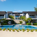 Pointe aux Biches – Penthouse 3 chambres pieds dans l’eau à vendre – Île Maurice