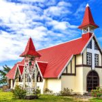 chapelle au toit de rouge, Notre-Dame Auxiliatrice, à Cap Malheureux,