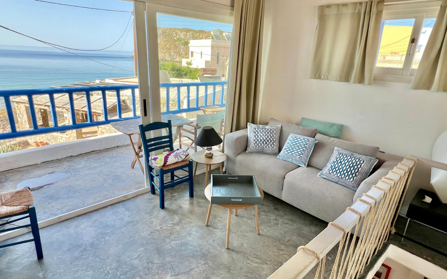 Maison de Charme Restaurée Face à la Mer – Mochlos (13)