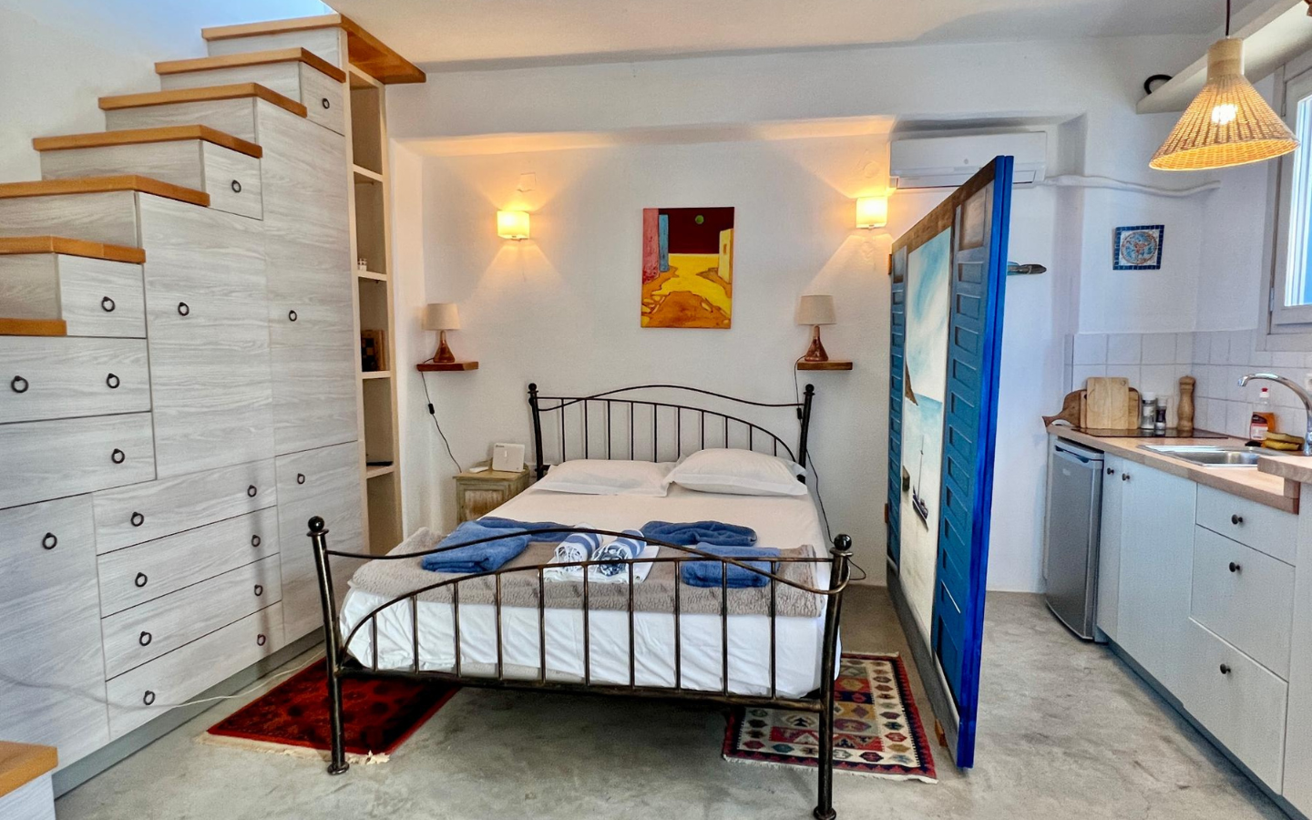 Maison de Charme Restaurée Face à la Mer – Mochlos (14)