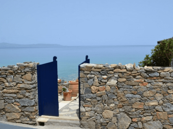Maison en front de mer village de pêcheurs de Mochlos Grèce
