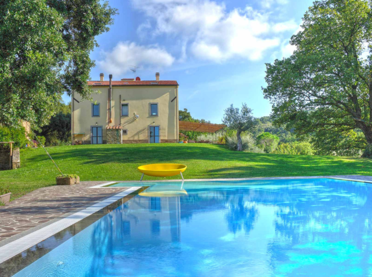 ferme toscane, Scarlino, vue panoramique, piscine, rénovation, luxe, proche mer, charme rustique