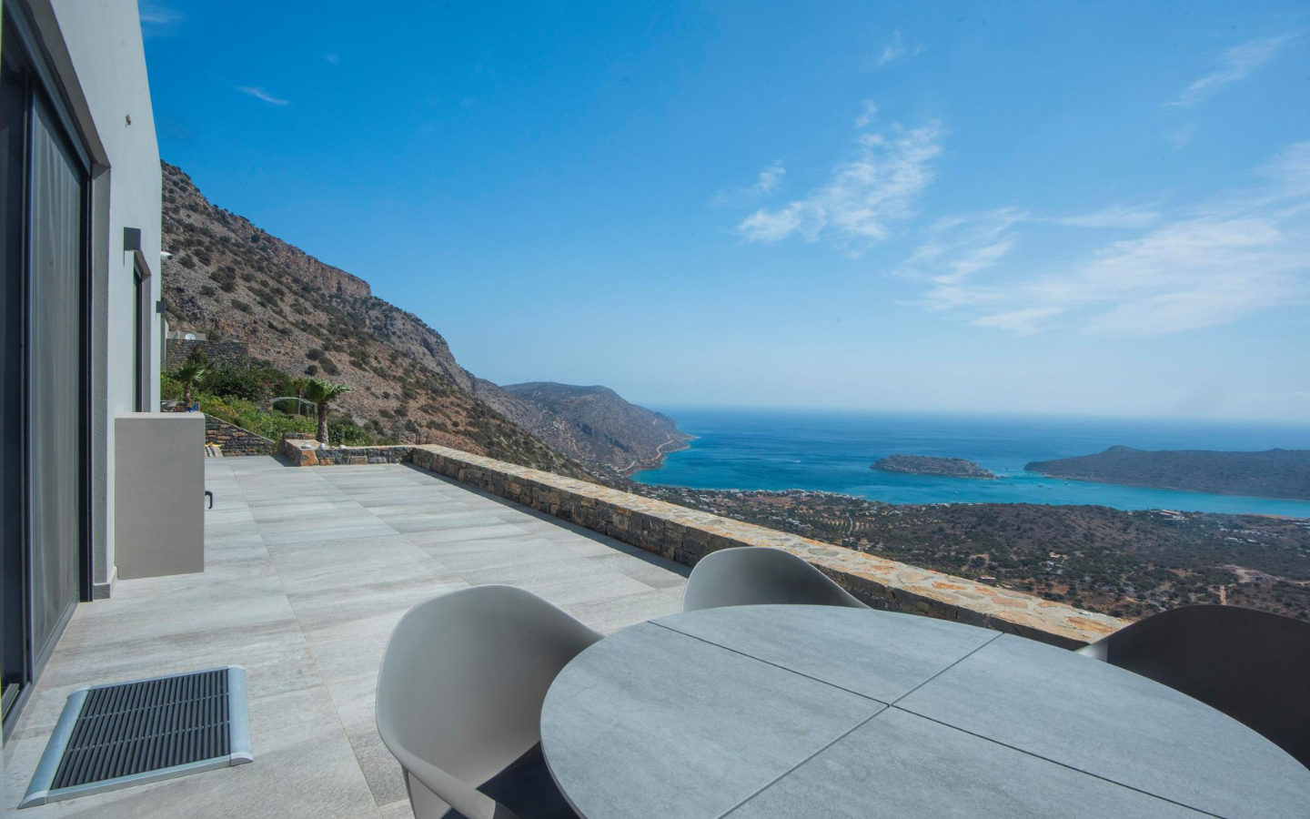 villa vue Spinalonga Crète Grèce (25) Villa situé sur une colline face à l’île historique de Spinalonga Grèce