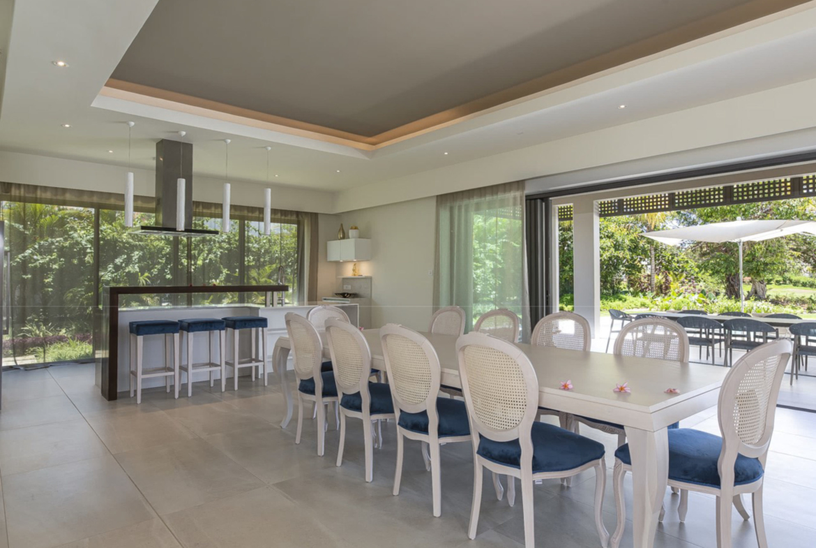 Villa contemporaine de 400m2 sur un terrain de 2003m2, Beau Champ | Île Maurice