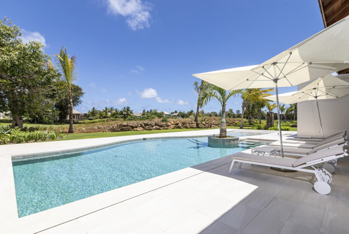 Villa contemporaine de 400m2 sur un terrain de 2003m2, Beau Champ | Île Maurice