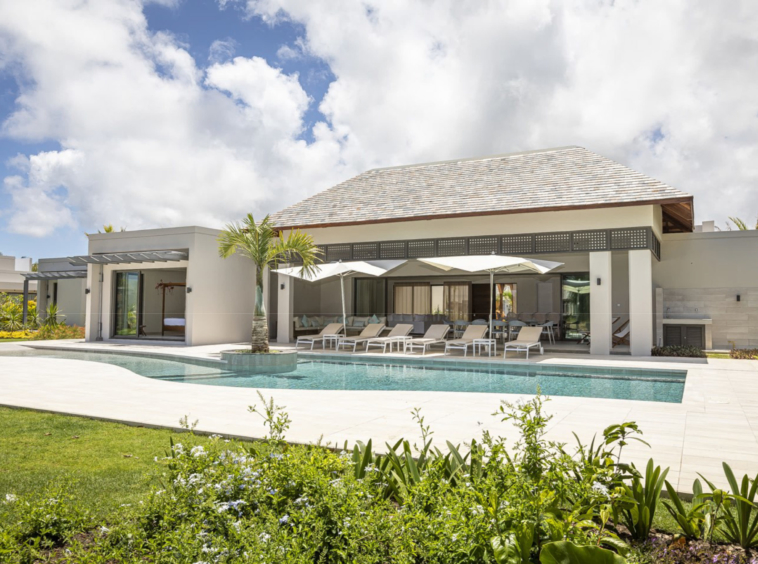 Villa contemporaine de 400m2 sur un terrain de 2003m2, Beau Champ | Île Maurice