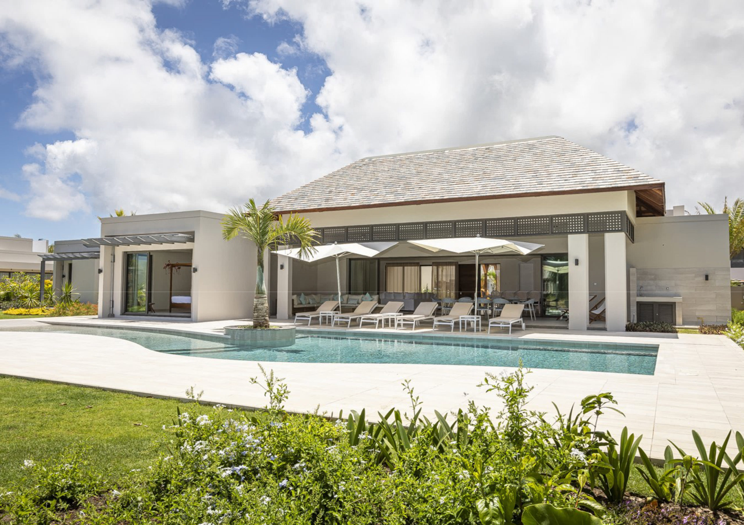 Villa contemporaine de 400m2 sur un terrain de 2003m2, Beau Champ | Île Maurice