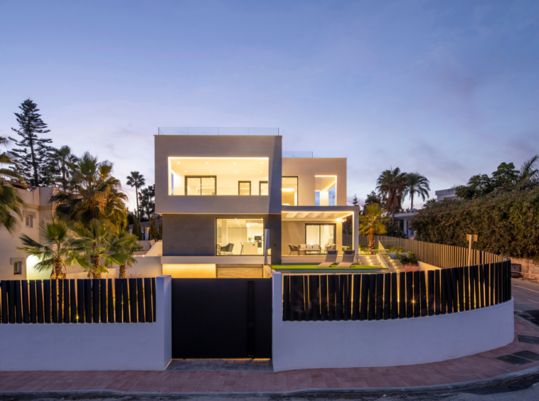 villa au design minimaliste plage Villacana à Estepona | Espagne