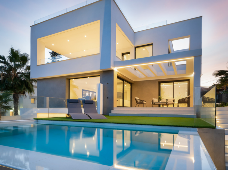 villa au design minimaliste plage Villacana à Estepona | Espagne