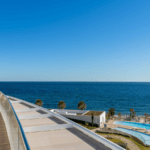 Fabuleux penthouse en duplex de 4 chambres avec vue panoramique sur la mer.