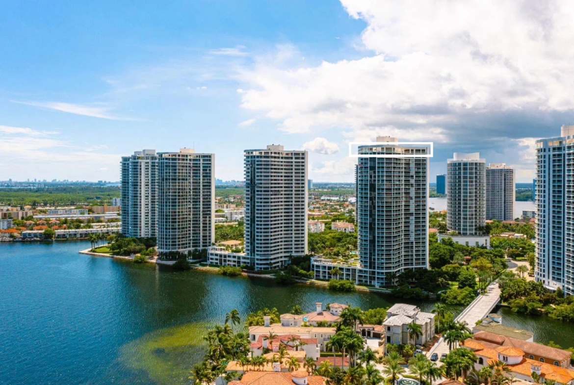 Penthouse contemporain vue à 360 degrés | Aventura Floride États-Unis