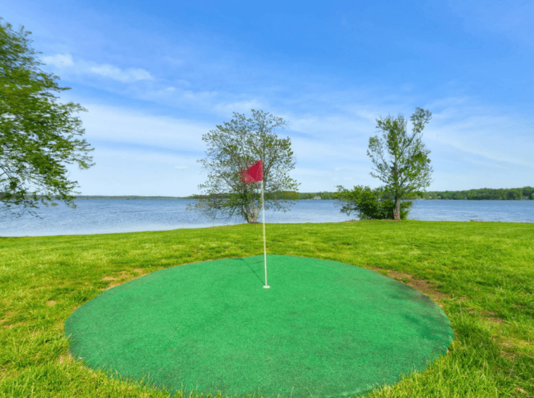 Domaine contemporain à vendre au bord du Lac Anna, Virginie, États-Unis