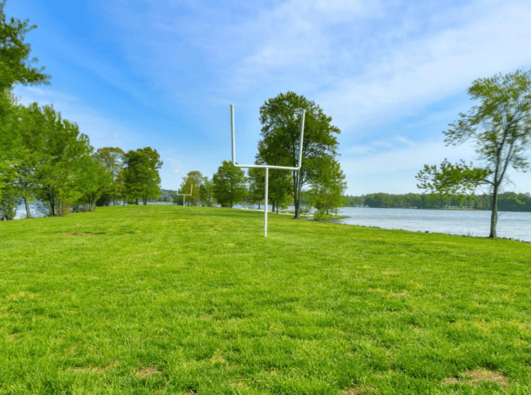 Domaine contemporain à vendre au bord du Lac Anna, Virginie, États-Unis