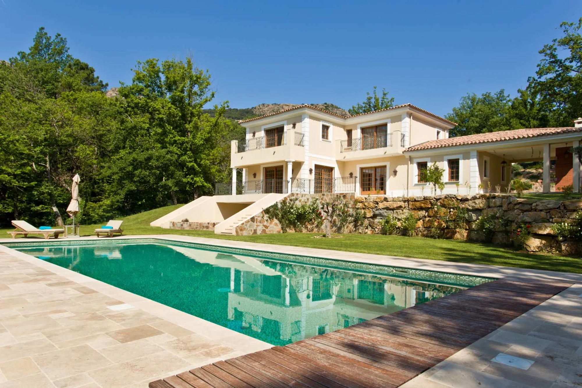 3 Villas sur un domaine de 2,3 hectares à 25 minutes de Saint-Tropez