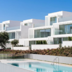 La Finca Sotogrande un complexe au design contemporain composé de 176 villas haut de gamme de 3, 4, 5 et 6 chambres. Costa Del Sol | Espagne