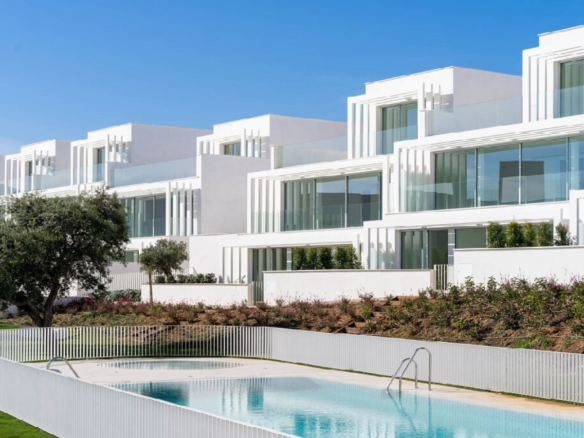 La Finca Sotogrande un complexe au design contemporain composé de 176 villas haut de gamme de 3, 4, 5 et 6 chambres. Costa Del Sol | Espagne