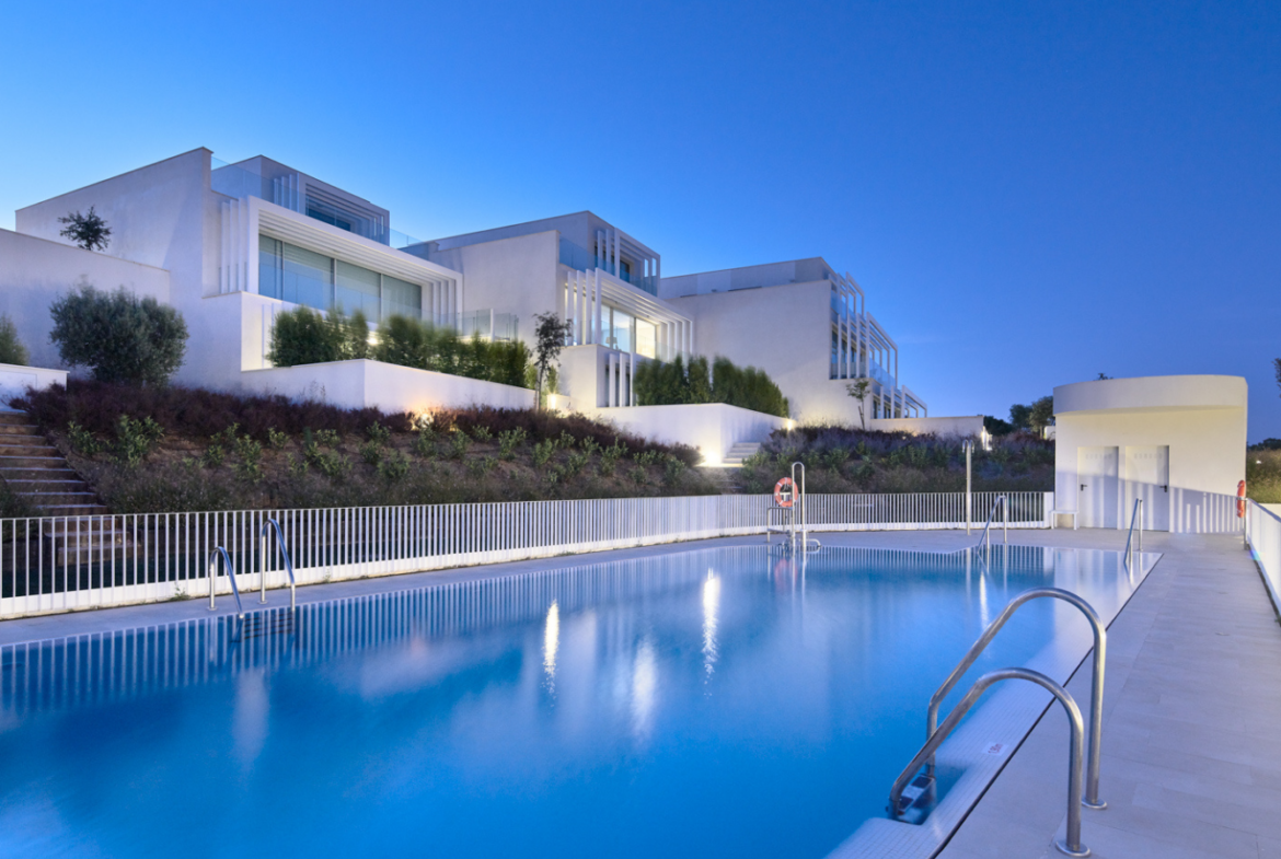 La Finca Sotogrande un complexe au design contemporain composé de 176 villas haut de gamme de 3, 4, 5 et 6 chambres. Costa Del Sol | Espagne