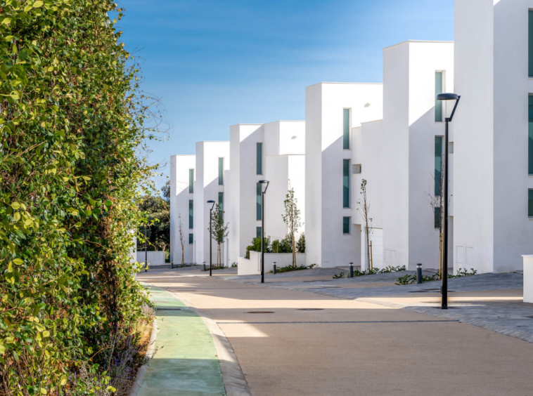 La Finca Sotogrande un complexe au design contemporain composé de 176 villas haut de gamme de 3, 4, 5 et 6 chambres. Costa Del Sol | Espagne