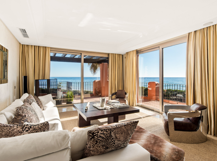 Penthouse exceptionnel en bord de mer à Marbella,