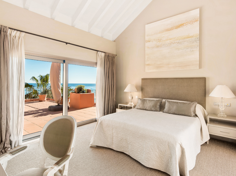 Penthouse exceptionnel en bord de mer à Marbella,