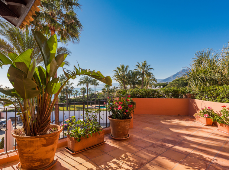 Penthouse exceptionnel en bord de mer à Marbella,