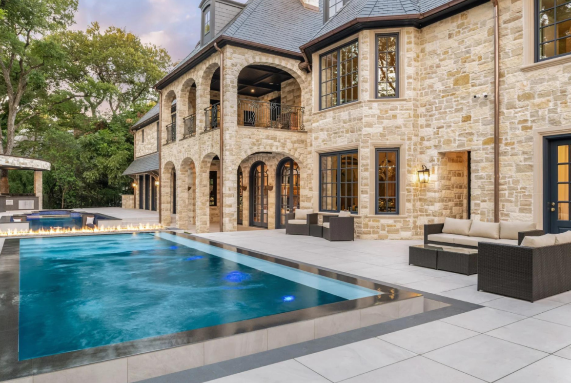 Domaine et terrain de luxe - Architecture inspirée des châteaux français