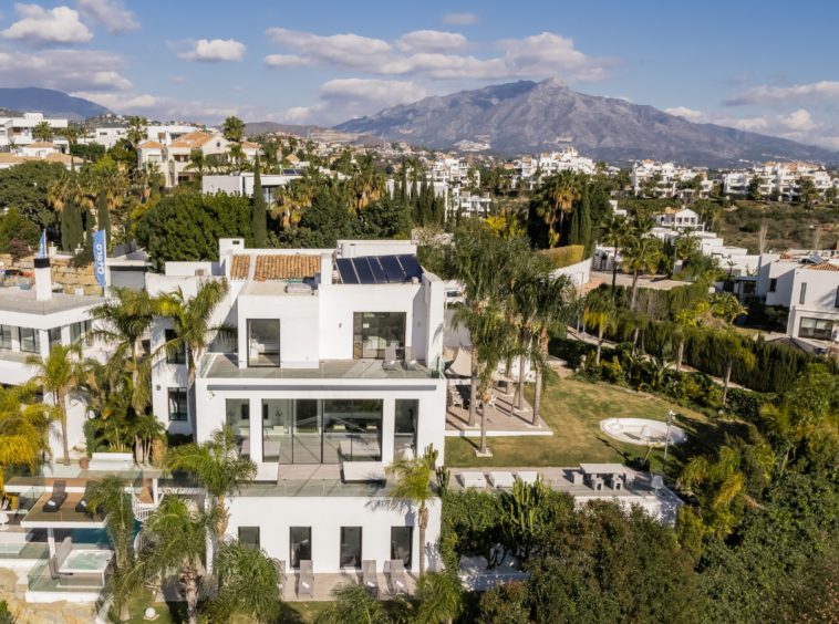 Villa à vendre à La Alqueria, Benahavis, Espagne