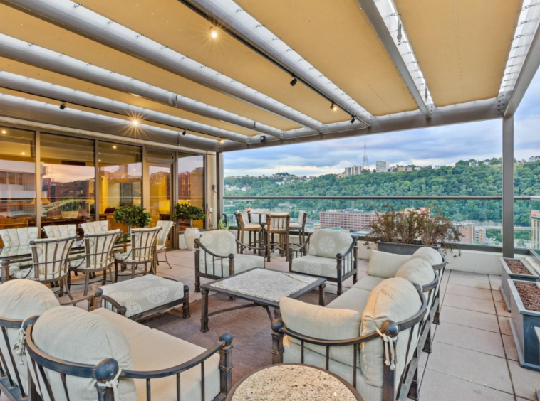 Penthouse au bord de la rivière avec vue imprenable, Pittsburgh, Pennsylvanie