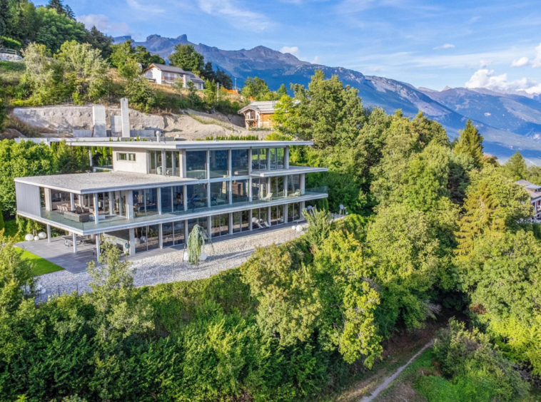 Villa contemporaine à vendre, Crans Montana, Switzerland