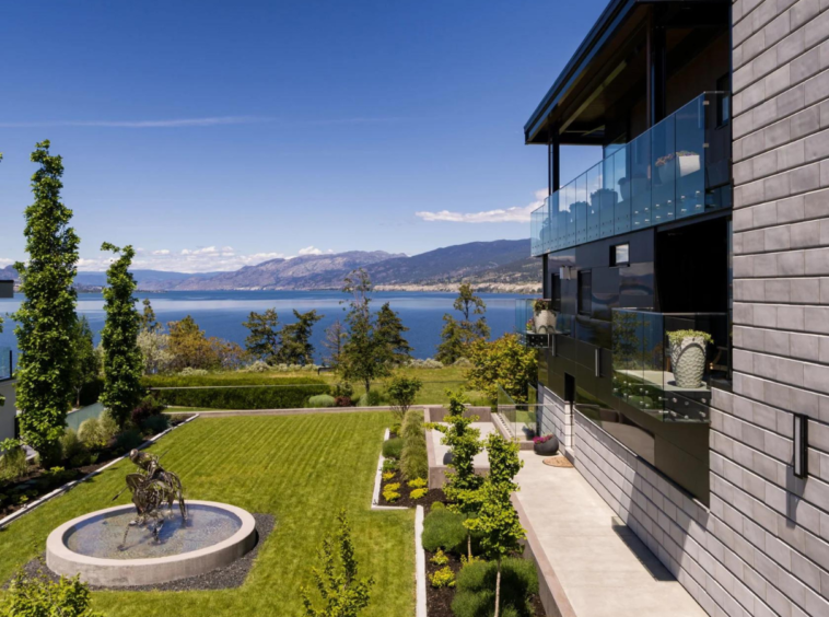 Villa, lac Okanagan ,Canada