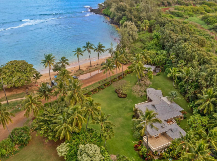 Maison style hawaïen, plage d'Anahola