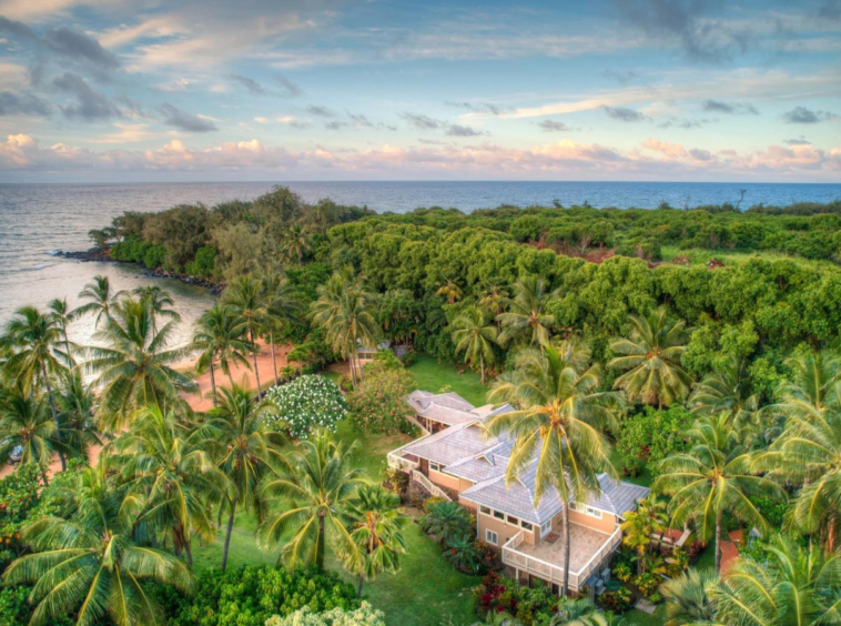 Maison style hawaïen, plage d'Anahola