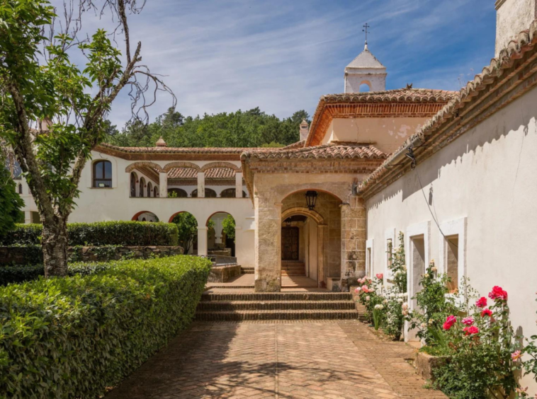 Un palais historique qui date du XIVe siècle, Mirabel, Espagne