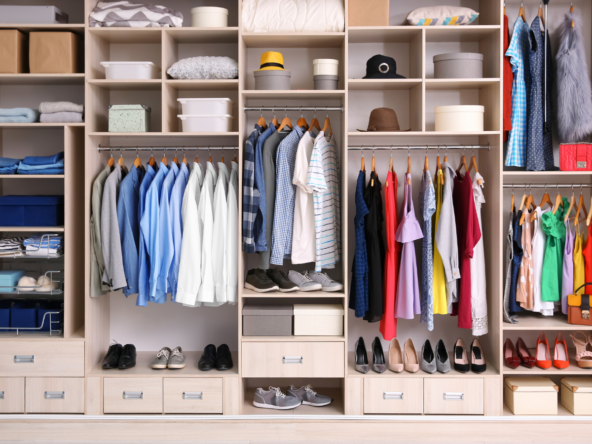 Comment organiser vos placards pour combattre l'encombrement