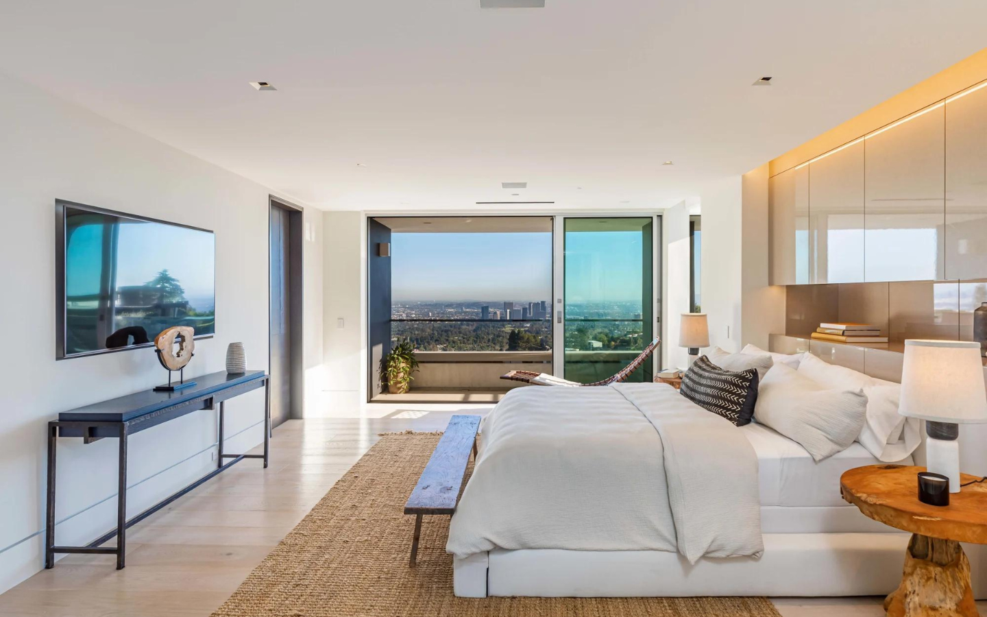 Los Angeles, CA > Luxury Real Estate