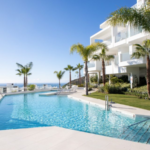 Vue Panoramique sur la Méditerranée : Luxueux Appartement à Palo Alto, Marbella