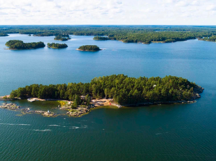 île SuperShe Island, Finlande, Mer Baltique