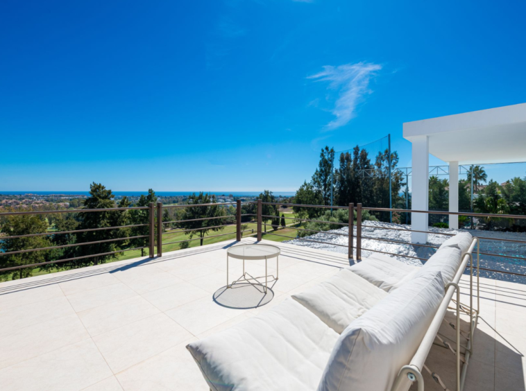 Villa de luxe à vendre vue mer et golf, à Benahavís La Alquería