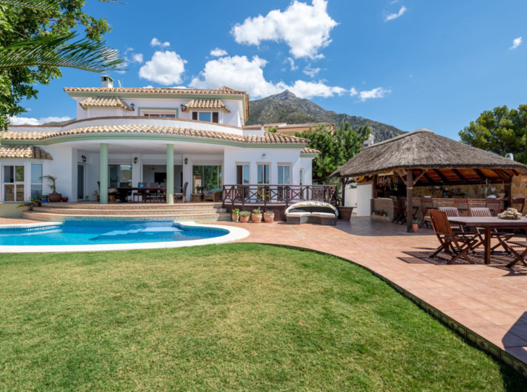 Villa, Cerros del Lago, Marbella