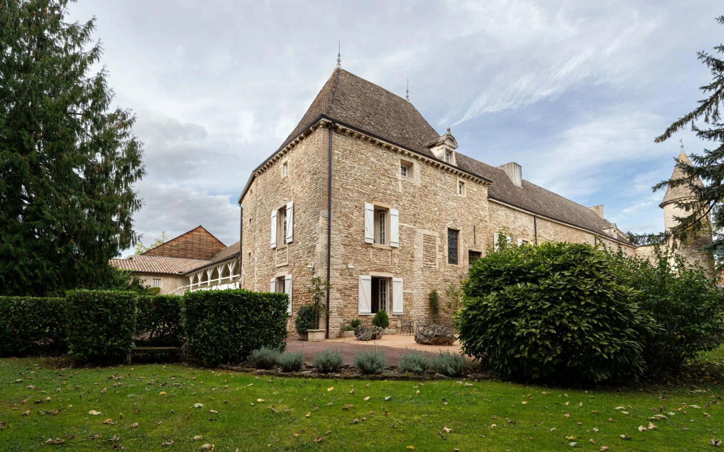 Château de Fleurville & SPA - Bourgogne, France