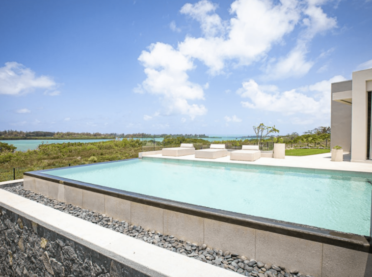 Villa à vendre Vue sur l'île aux Cerfs Beau Champ île Maurice