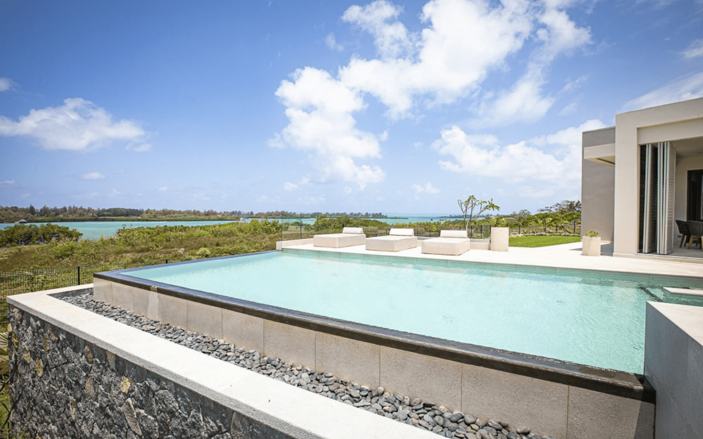 Villa à vendre Vue sur l'île aux Cerfs Beau Champ île Maurice