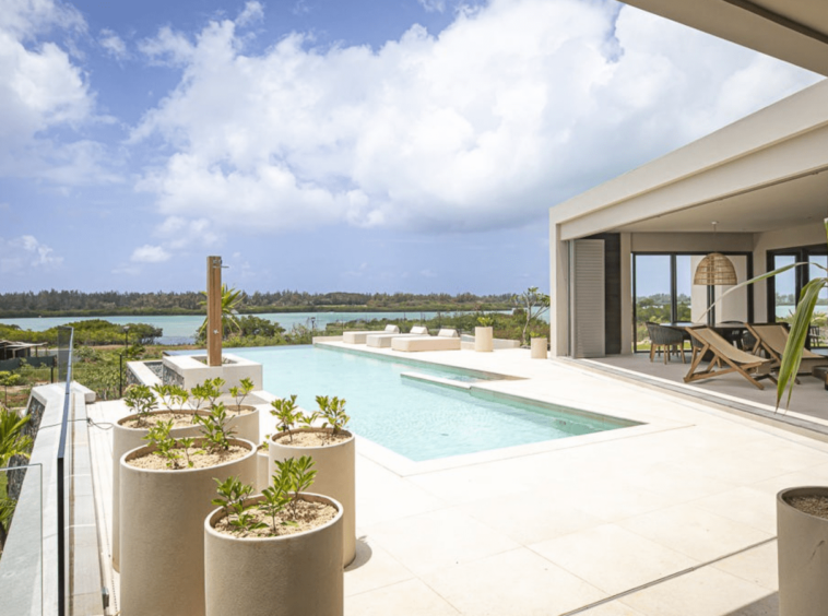 Villa à vendre Vue sur l'île aux Cerfs Beau Champ île Maurice