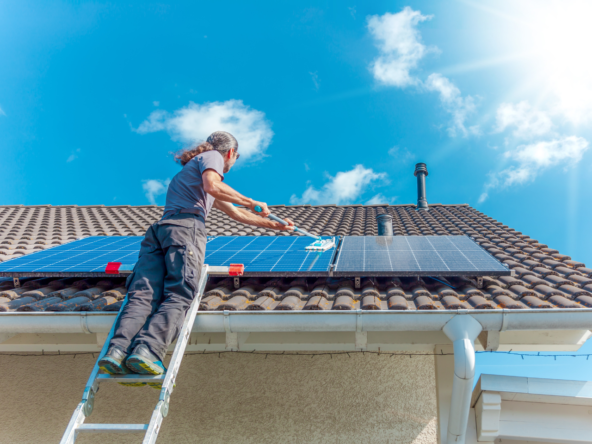 Le nettoyage des panneaux solaires