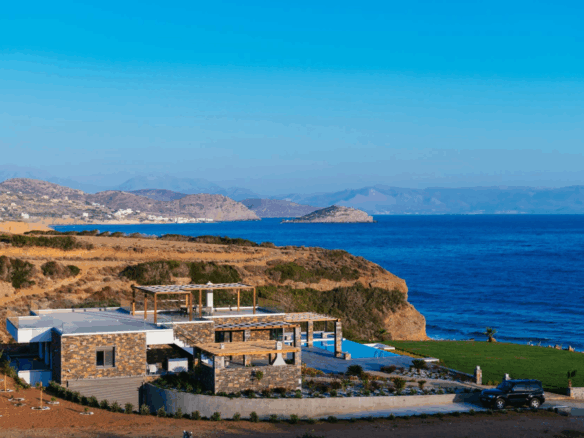 Villa contemporaine en bord de mer, à vendre Mochlos Grèce