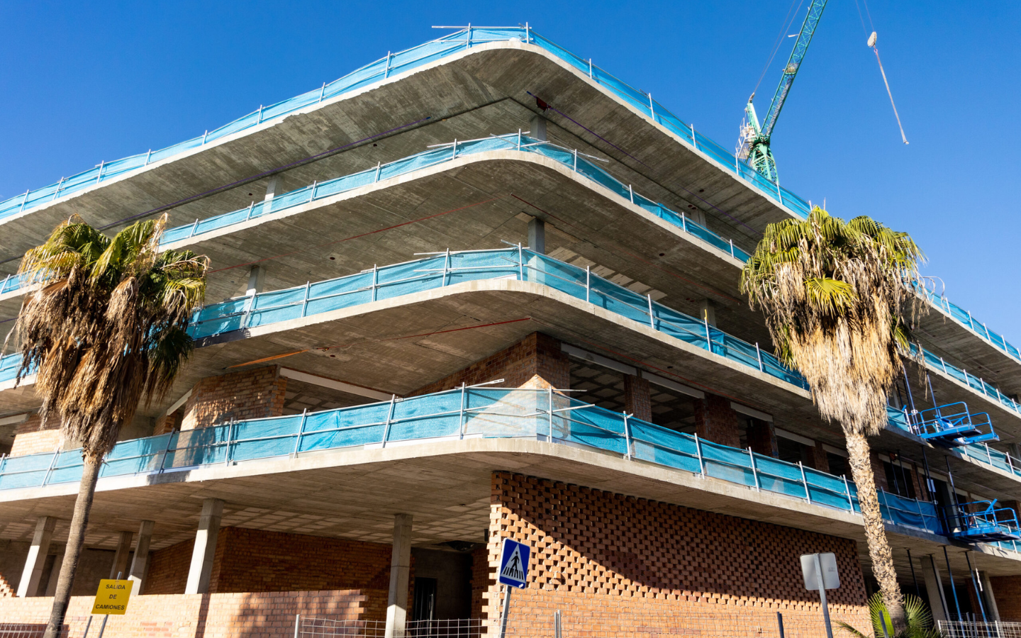 Appartements de Luxe à San Pedro de Alcántara _ Nouveau Projet Exclusif (Marbella) (7) Découvrez des appartements et penthouses de luxe à San Pedro de Alcántara, Marbella. Design moderne, piscine d'eau salée et spa à deux pas de la mer. Dès 1 170 000 €.